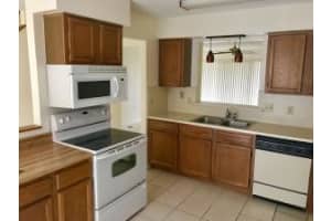 2020 Colonial Rd, Fort Pierce, FL 34950, Sold 01/25/17