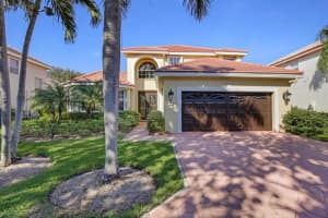 21 Lawrence Lake Dr, Boynton Beach, FL 33436, Sold 03/08/17