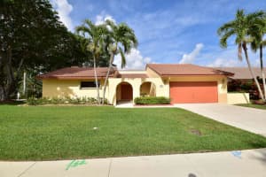 2305 SW 23rd Cranbrook Dr, Boynton Beach, FL 33436, Sold 03/01/17