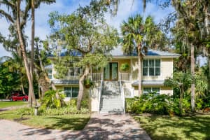 1900 Winding Creek Ln, Fort Pierce, FL 34981, Sold 04/12/17