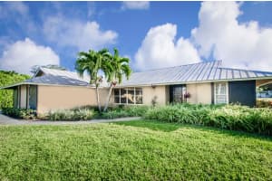 8253 SE Cumberland Cir, Hobe Sound, FL 33455, Sold 02/28/17
