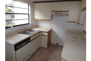 5300 Elmhurst Rd, West Palm Beach, FL 33417, Sold 03/03/17