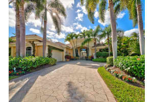 111 St Martin Dr, Palm Beach Gardens, FL 33418, Sold 05/31/17