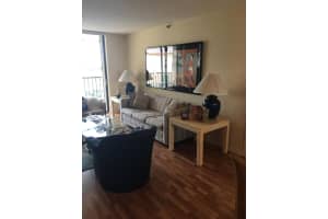 900 NE 195th St, Miami, FL 33179, Sold 04/04/17