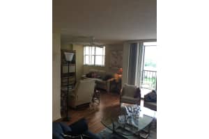 900 NE 195th St, Miami, FL 33179, Sold 04/04/17