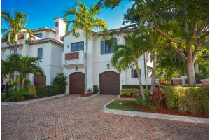 825 NE 1st St, Delray Beach, FL 33483, Sold 12/20/17