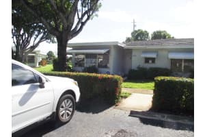 7208 E Oakridge Cir, Lantana, FL 33462, Sold 03/01/17