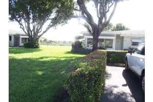 7208 E Oakridge Cir, Lantana, FL 33462, Sold 03/01/17