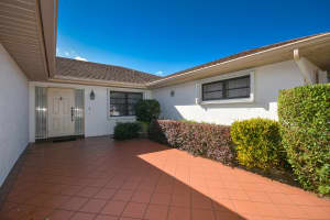 10692 Greentrail Dr S, Boynton Beach, FL 33436, Sold 08/30/17