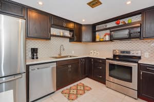 2424 N Federal Hwy, Boynton Beach, FL 33435, Sold 05/31/17