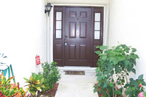 3075 Lucerne Park Dr, Greenacres, FL 33467, Sold 03/01/17