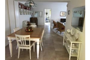 25 SE 13th St APT A1, Boca Raton, FL 33432, Sold 02/15/17