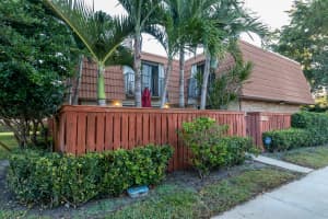2832 Waterford Dr S, Deerfield Beach, FL 33442, Sold 04/24/17