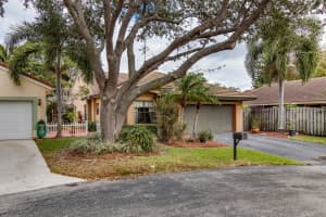 4175 NW 1st Ct, Delray Beach, FL 33445, Sold 08/14/17