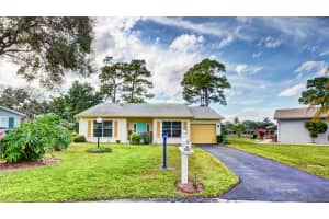4723 Rainbow Dr, Greenacres, FL 33463, Sold 04/14/17