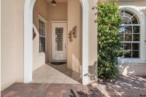4920 Grassleaf Dr, Palm Beach Gardens, FL 33418, Sold 05/26/17