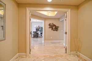 4600 N Ocean Dr, Riviera Beach, FL 33404, Sold 04/28/17