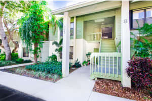 5240 SE Seascape Way, Stuart, FL 34997, Sold 04/27/17