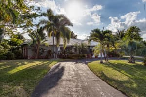 2200 NE 19th St, Fort Lauderdale, FL 33305, Sold 09/07/17