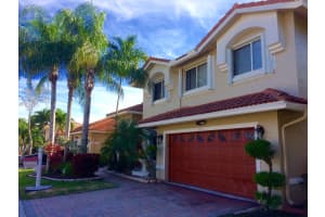 11650 SW 12th St, Pembroke Pines, FL 33025, Sold 05/10/17