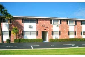 810 Lake Shore Dr, Lake Park, FL 33403, Sold 04/05/17