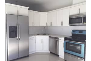 7696 NW 177th Terrace, Hialeah, FL 33015, Sold 03/03/17