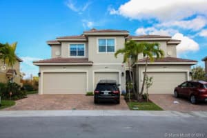 611 SW Glen Crest Way, Stuart, FL 34997, Sold 06/30/17