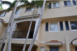 2877 S Oasis Dr, Boynton Beach, FL 33426, Sold 03/09/17