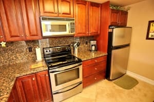 9 Royal Palm Way, Boca Raton, FL 33432, Sold 07/11/17