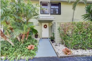 716 Mariners Way, Boynton Beach, FL 33435, Sold 05/01/17