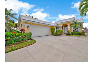 2362 Saratoga Bay Dr, West Palm Beach, FL 33409, Sold 04/17/17