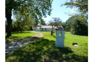 9060 NW 72nd St, Parkland, FL 33067, Sold 04/14/17