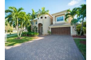 201 Lone Pine Dr, Palm Beach Gardens, FL 33410, Sold 02/27/17