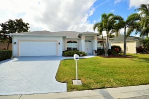 1422 Fairway Cir, Greenacres, FL 33413, Sold 03/16/17