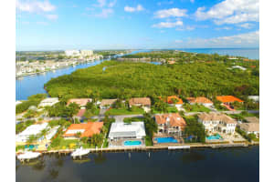 27 Harbour Dr N, Boynton Beach, FL 33435, Sold 04/21/17