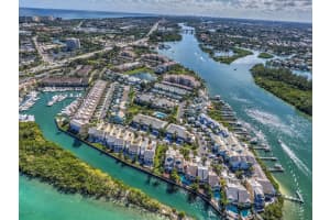 1000 US-1, Jupiter, FL 33477, Sold 04/25/17
