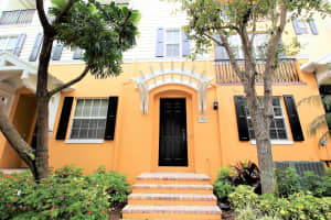 319 E Mallory Cir, Delray Beach, FL 33483, Sold 04/21/17