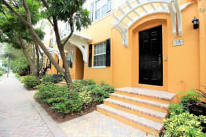 319 E Mallory Cir, Delray Beach, FL 33483, Sold 04/21/17