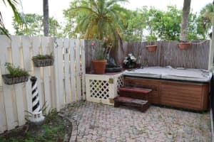 640 NE 20th Ln, Boynton Beach, FL 33435, Sold 05/22/17