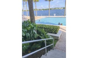 2600 N Flagler Dr APT 413, West Palm Beach, FL 33407, Sold 03/20/17