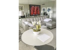 2600 N Flagler Dr APT 413, West Palm Beach, FL 33407, Sold 03/20/17
