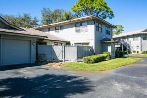 691 Centre Ct SW, Vero Beach, FL 32962, Sold 11/02/17