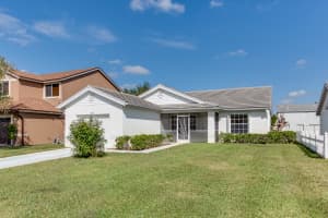 6955 Beacon Hollow Turn, Boynton Beach, FL 33437, Sold 04/14/17