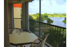 7360 S Oriole Blvd APT 804, Delray Beach, FL 33446, Sold 08/30/17