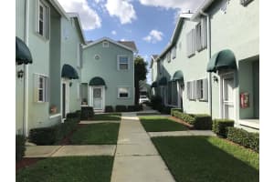 321 Waterside Dr, Hypoluxo, FL 33462, Sold 05/15/17