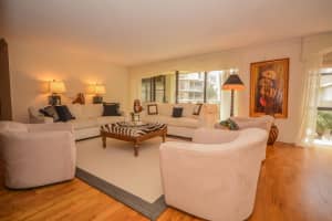 3200 S Ocean Blvd APT D303, Palm Beach, FL 33480, Sold 07/28/17