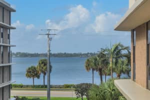 3200 S Ocean Blvd APT D303, Palm Beach, FL 33480, Sold 07/28/17