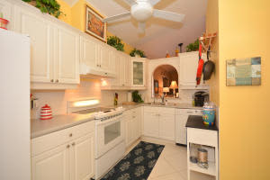 7921 SE Sugar Pines Way, Hobe Sound, FL 33455, Sold 03/29/17