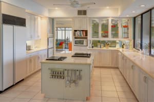 8902 SE Marina Bay Dr, Hobe Sound, FL 33455, Sold 08/31/17