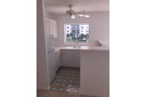 3705 S Flagler Dr, West Palm Beach, FL 33405, Sold 04/21/17